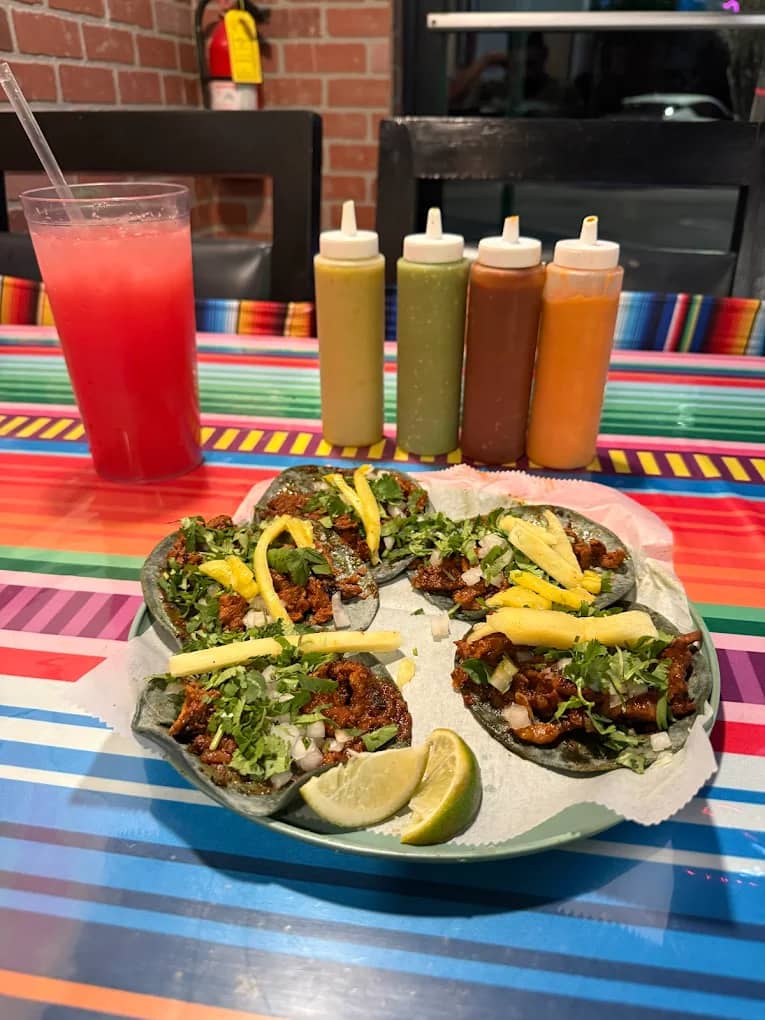 Charolas para Fiestas en Coral Springs | Cartel De Tacos